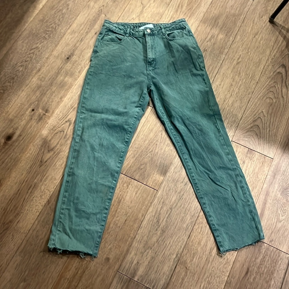 BONGO green straight leg raw hem jeans, size 29
